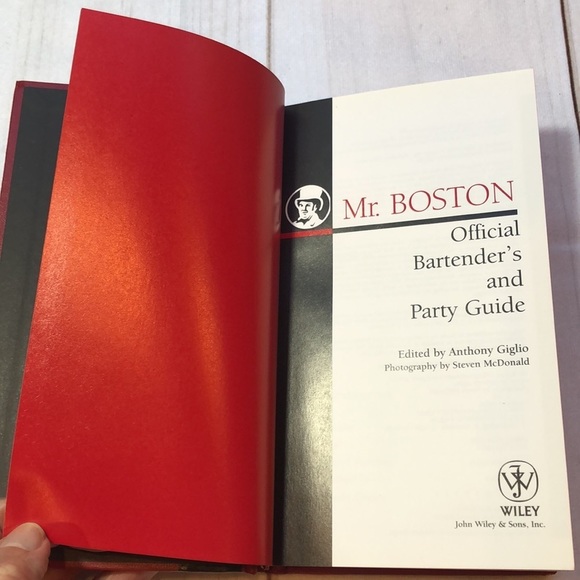 Rare Mr Boston All-New Official Bartender's and Party Guide Hardcover Book 2006 - Picture 5 of 16